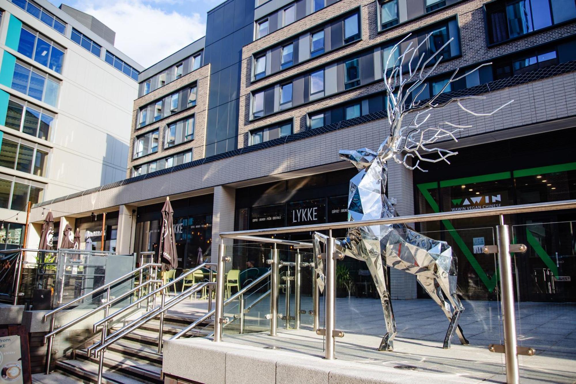New Era Living - Private Next To Bramall Lane