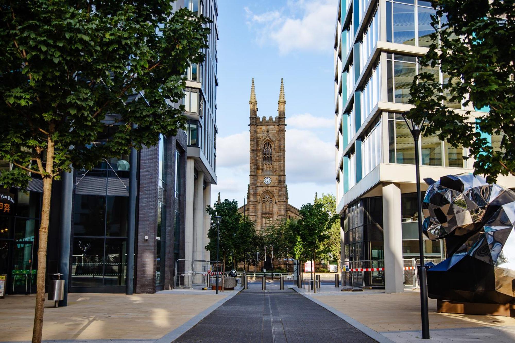 New Era Living - Private Next To Bramall Lane * Sheffield